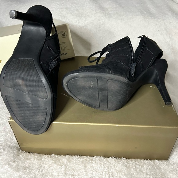 Lauren Conrad Heeled Open Toed bootie - Picture 5 of 6